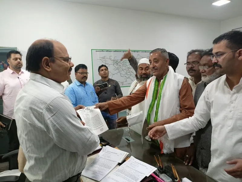 मुरादाबाद : कांग्रेस पदाधिकारियों ने की डग्गामार वाहनों पर अंकुश लगाने की मांग