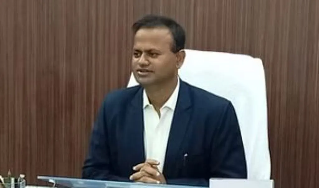 बरेली: डीएम ने दो एसडीएम हटाए, एसीएम को मिली जिम्मेदारी