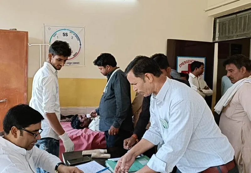 संभल : बाइकों की भिड़ंत में दो सगे भाइयों समेत चार घायल