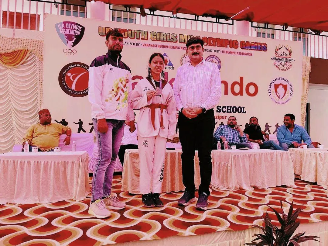 बरेली: प्रशस्ति तिवारी ने राज्य स्तरीय ताइक्वांडो चैंपियनशिप में जीता रजत पदक