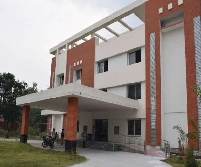 बरेली: सौ बेड का अस्पताल कहां बनाएं... नहीं मिल रही जमीन