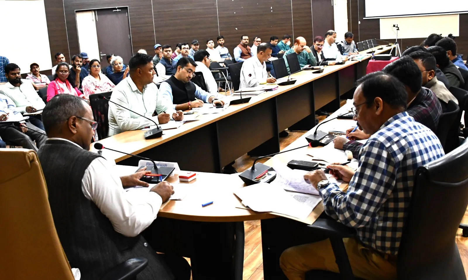रुद्रपुर: फोटोयुक्त निर्वाचक नामावलियों के पुनरीक्षण के लिए 25 से चलेगा अभियान