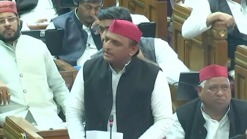 लखनऊ: विधानसभा में यूपी की स्वास्थ्य सेवाओं पर भड़के अखिलेश यादव, कहा- इनकी सरकार में बैठे हैं दलाल