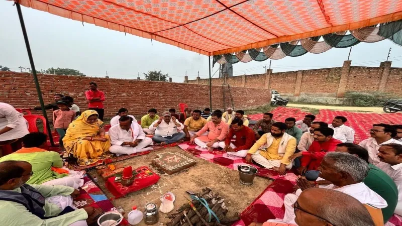 हरदोई में मंत्रोच्चारण के बीच हुआ VHP कार्यालय का भूमि पूजन       