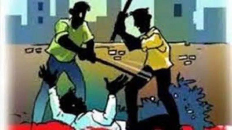 अमेठी में युवक को दबंगों ने जमीन पर गिराकर पीटा, दोनों पक्षों ने दर्ज कराई रिपोर्ट - देखें Video 