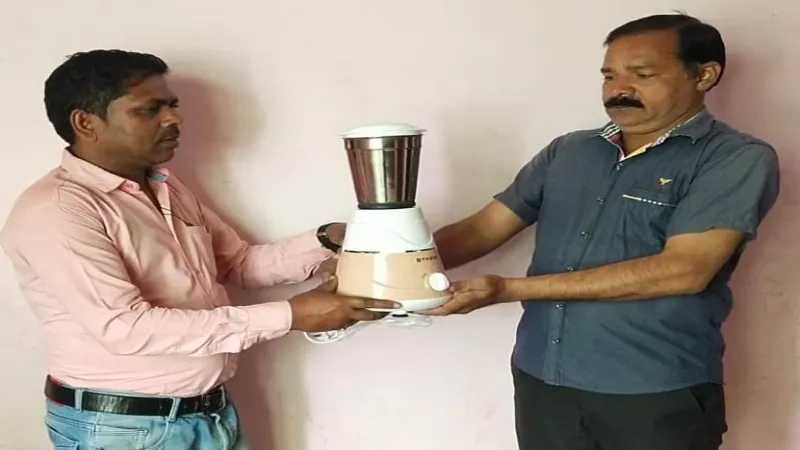 अमृत विचार इनामी योजना : हरदोई के सरफराज बने विजेता, लकी ड्रा में मिला उपहार   