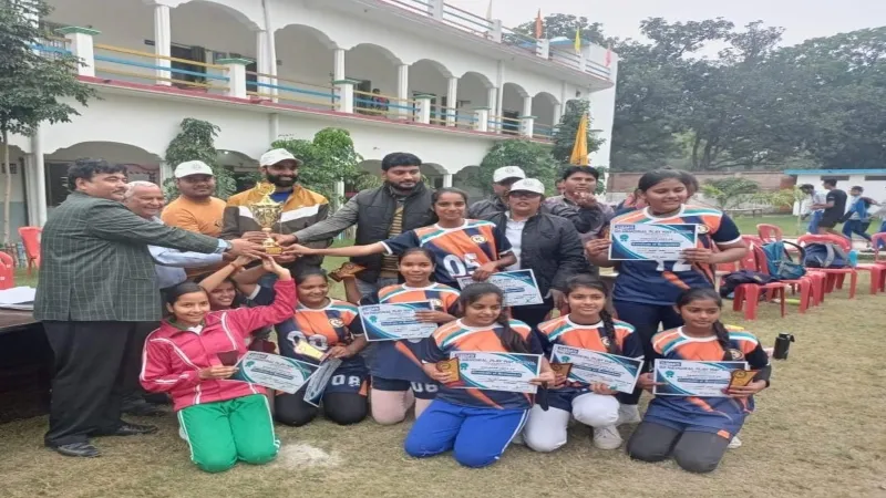 अयोध्या : कबड्डी प्रतियोगिता में अवध और ब्लूमिंग स्कूल बने विजेता