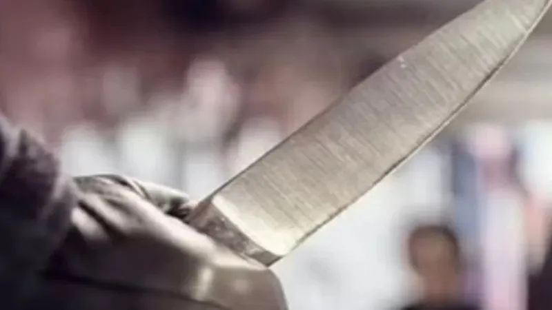 रायबरेली : पड़ोसियों ने चाकूओं से बोला हमला, दूल्हा समेत 6 घायल - जिला अस्पताल रेफर 