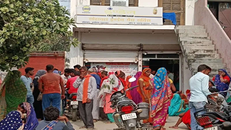 Ujjwala Yojana : चाहिए 960 रुपए का लाभ तो खर्च कीजिए 250 रुपए.. 