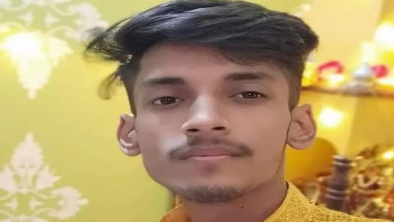 लखनऊ : डिवाइडर से टकराई बीटेक छात्र की बाइक, लोहिया अस्पताल में इलाज के दौरान तोड़ा दम