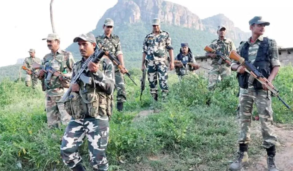 छत्तीसगढ़ : बारूदी सुरंग में विस्फोट, सीआरपीएफ का निरीक्षक घायल 