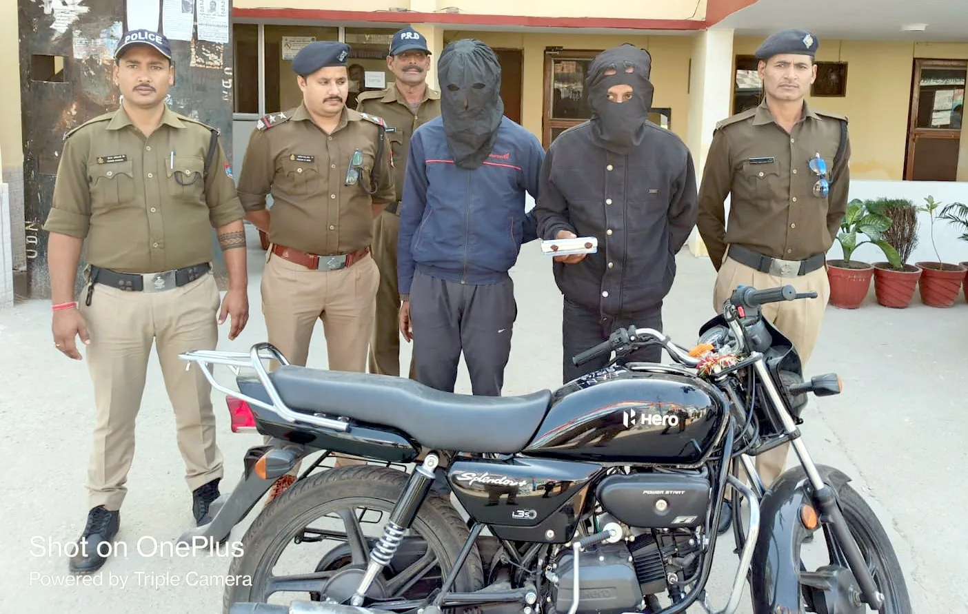 काशीपुर: स्टोर स्वामी का मोबाइल छीन कर बाइक सवार दो युवक फरार