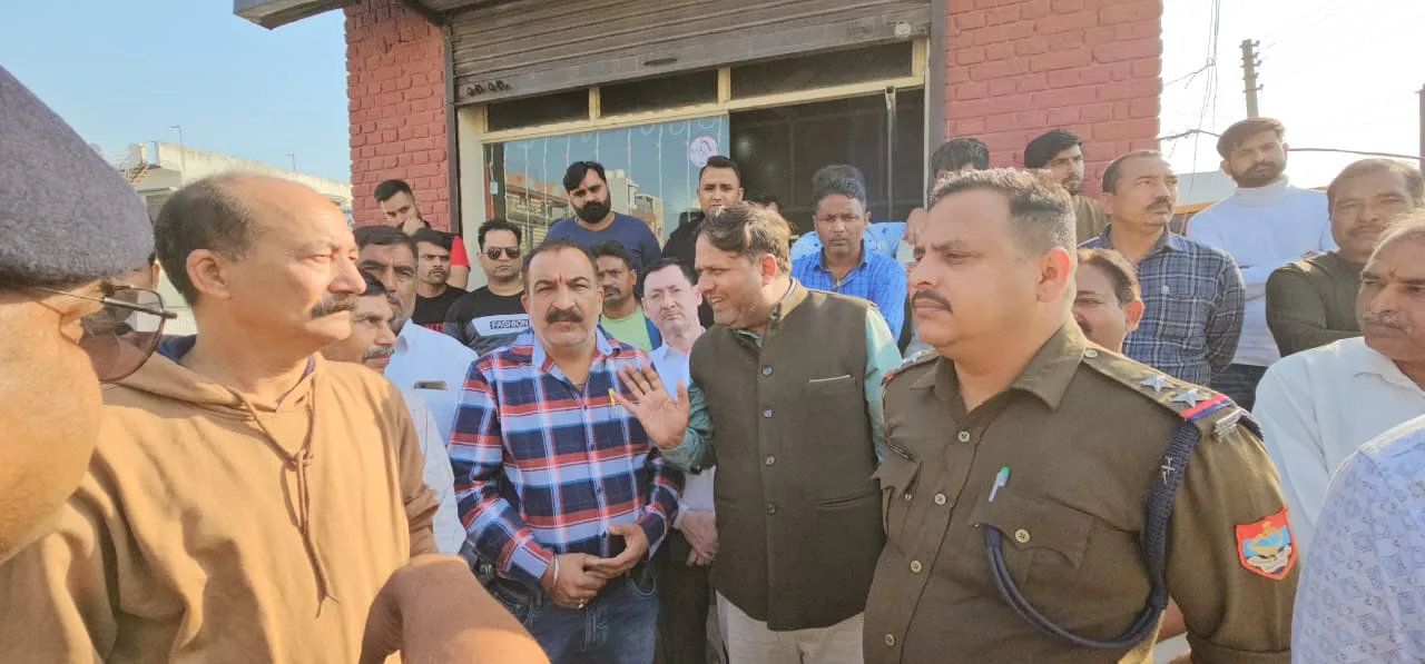 रुद्रपुर: गंगापुर में स्पा सेंटर को लेकर लोगों में आक्रोश