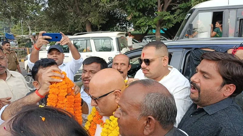 प्रयागराज पहुंचे अजय राय ने बताया कांग्रेस का उसूल, बोले - सभी मजहबों के साथ हम हर वक्त खड़े रहेंगे