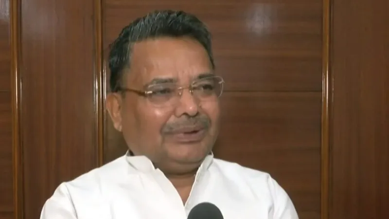 लखनऊ में बोले मंत्री जयवीर सिंह - अयोध्या दीपोत्सव में 24 लाख दीये जलाकर बनाएंगे नया कीर्तिमान 