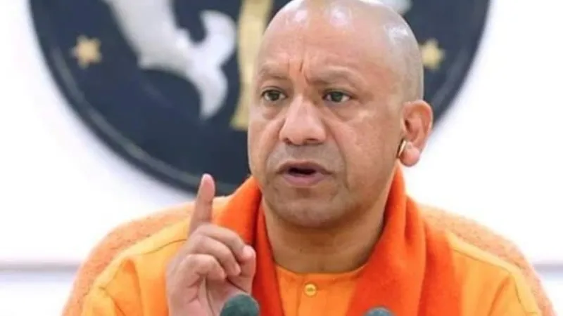 सड़क खराब हुई तो निर्माता एजेंसी ही करे पुनर्निर्माण : सीएम योगी 