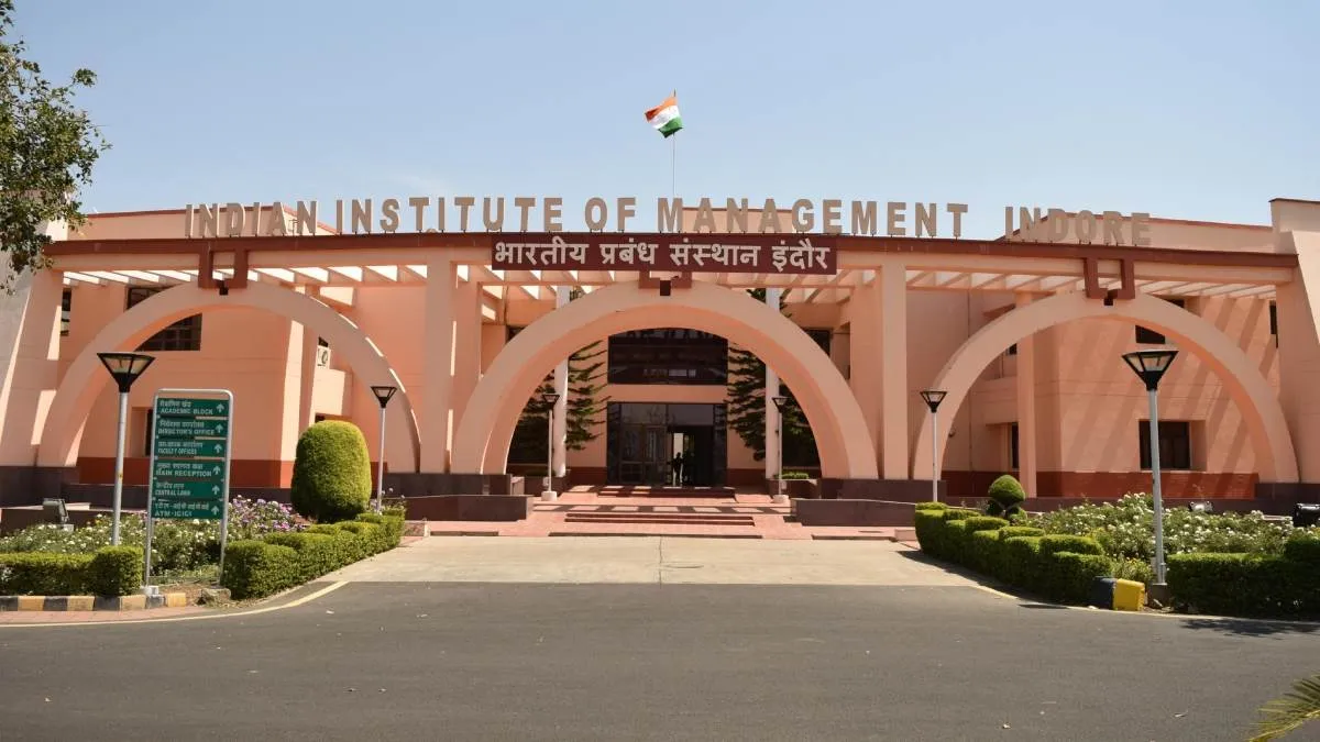 आईआईएम इंदौर हिन्दी में पढ़ाएगा नेतृत्व विकास का पाठ