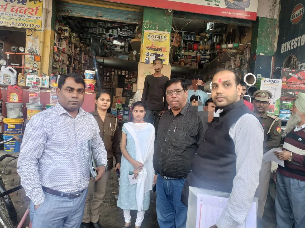 बरेली: दुकानों पर काम कर रहे 25 बच्चों को कराया मुक्त, चाइल्ड लाइन की टीम ने की कार्रवाई