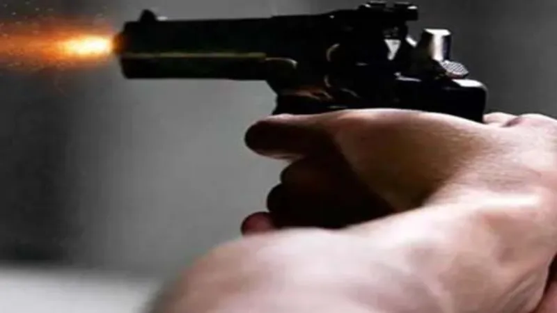 देवरिया : घरेलू विवाद में चौकीदार ने पत्नी को मारी गोली 