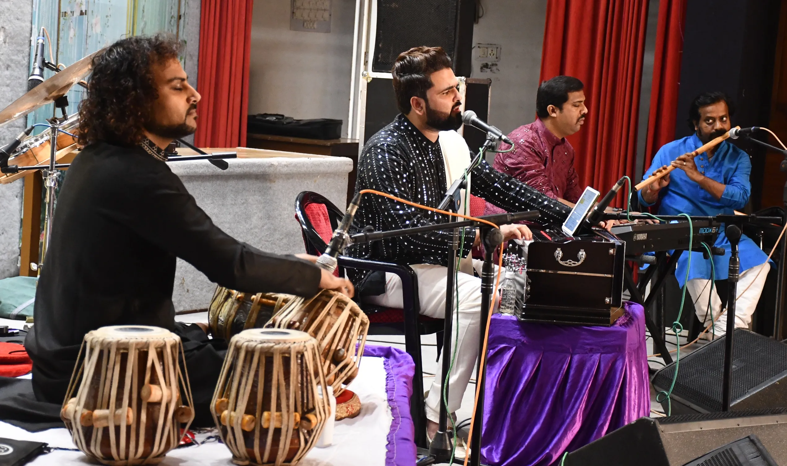 बरेली: आईएमए में सजी गजलों की महफिल, गजल एल्बम लफ्जों के दरमियां को किया लॉन्च