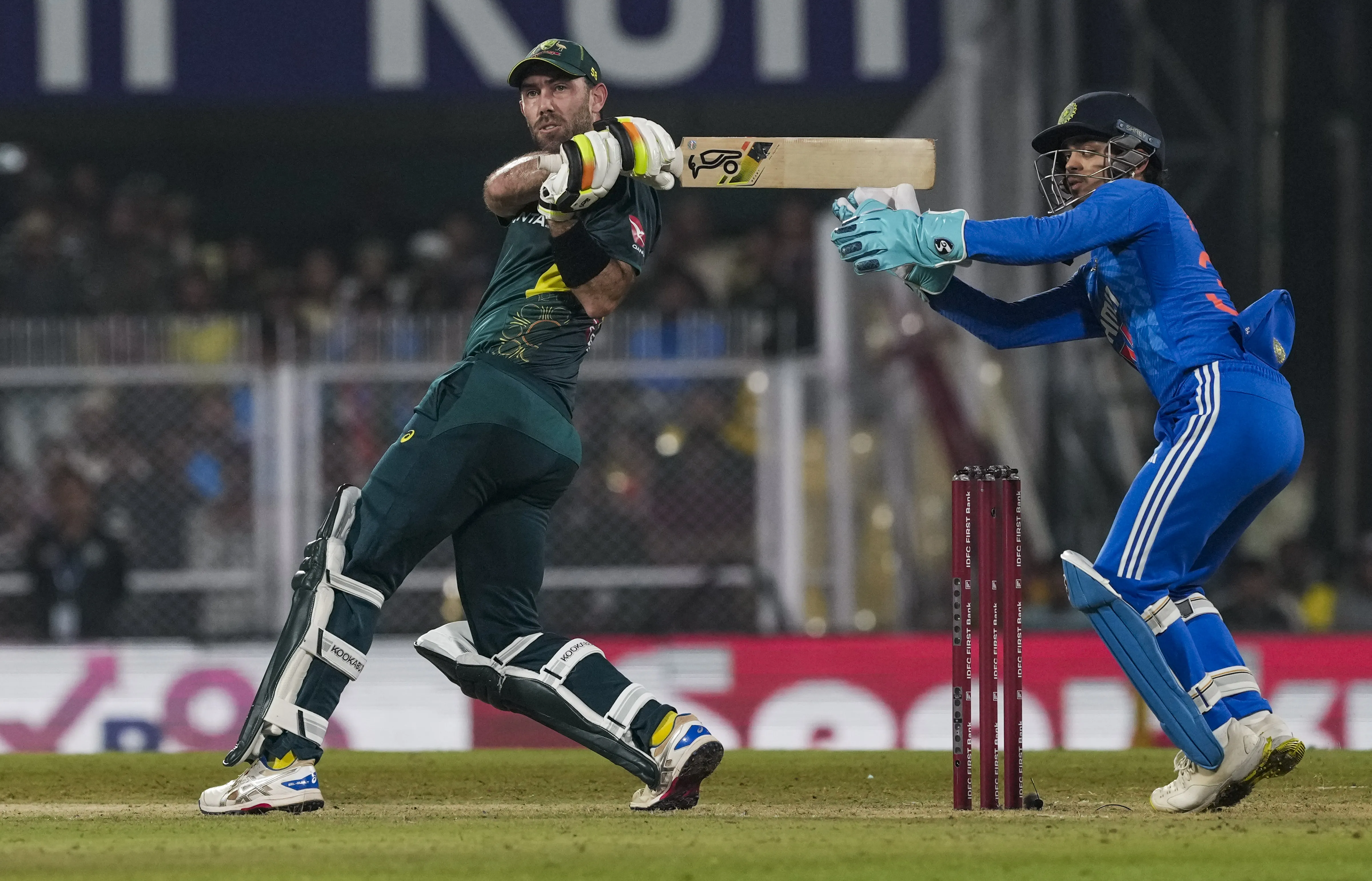 IND vs AUS: मैक्सवेल के आतिशी शतक से ऑस्ट्रेलिया ने भारत को पांच विकेट से हराया 