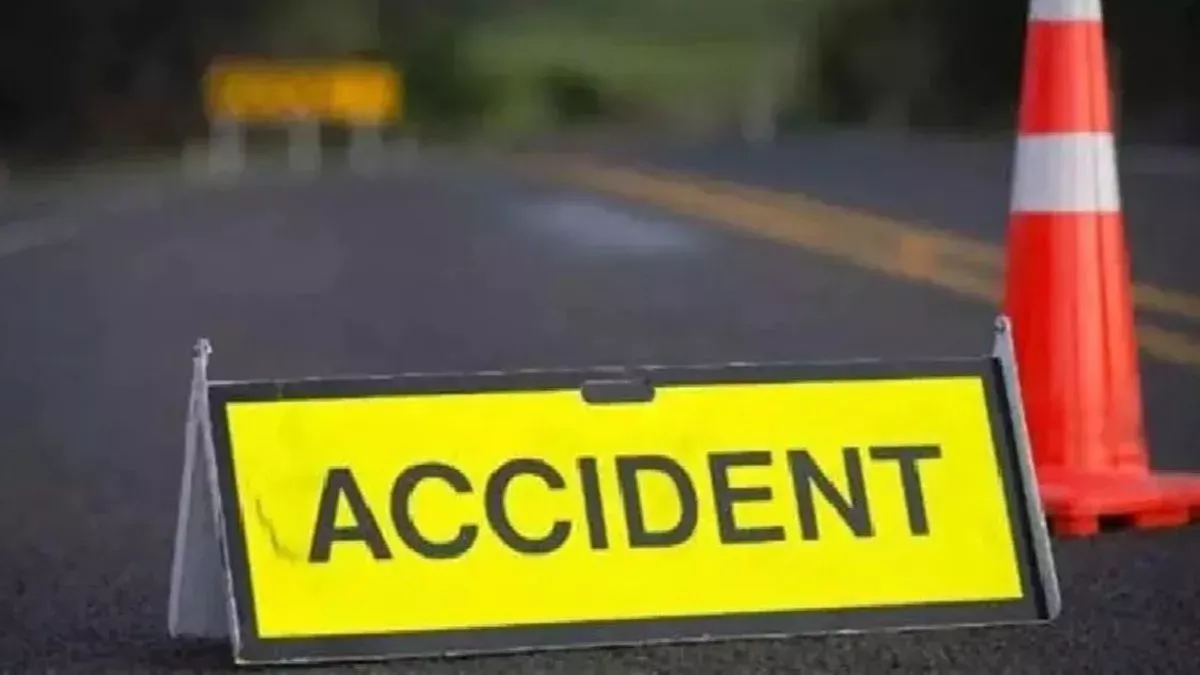 शाहजहांपुर: बाइक और ट्रैक्टर-ट्राली की टक्कर में मां-बेटी की मौत, चालक फरार