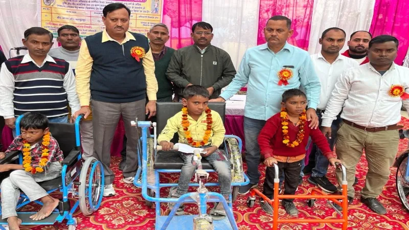समेकित शिक्षा योजना : दिव्‍यांग बच्‍चों को मिले सहायक उपकरण तो खिल उठे चेहरे