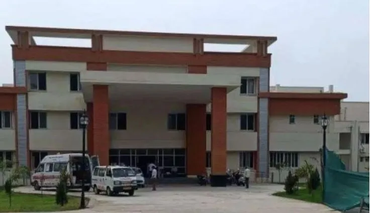 बरेली: 3 दिन से तीन सौ बेड अस्पताल और आवासों में पेयजल संकट, कर्मचारियों में आक्रोश