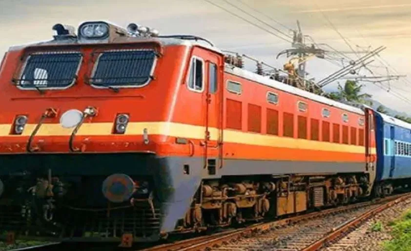 बरेली: दीपावली और छठ पूजा को लेकर रेलवे प्रशासन ने जारी की गाइडलाइंस, जरनल कोच में लाइन लगाकर मिलेगी एंट्री