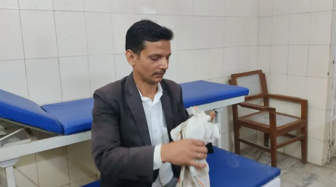 बरेली: अधिवक्ता के चैंबर में घुसकर दांत से काटी अंगुली, आरोपी गिरफ्तार