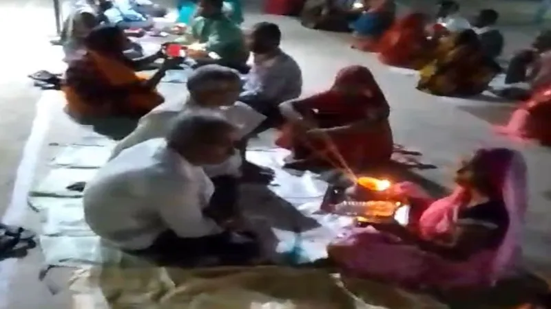 जेल में महिला बंदियों ने मनाया करवा चौथ, पति से जल ग्रहण कर खोला उपवास 
