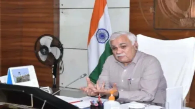 UP मुख्य सचिव ने कई जिलों के अफसरों की लगाई क्लास, दिया ये निर्देश 