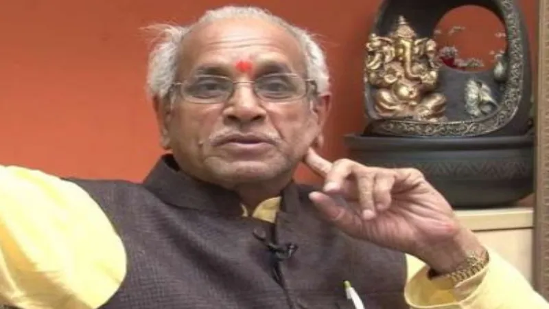 लखनऊ में CM योगी से मिले चंपत राय, प्राण-प्रतिष्ठा कार्यक्रम का दिया न्योता 