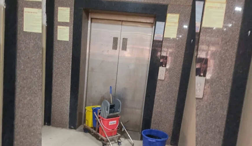 बरेली: जिला महिला अस्पताल में डेढ़ साल से लिफ्ट खराब, मरीज खा रहे हिचकोले