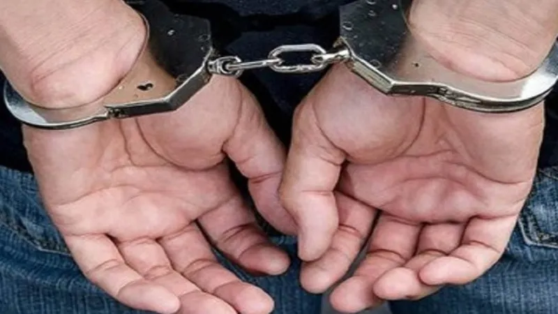 भदोही में 15 लाख से अधिक कीमत के अवैध पटाखों समेत दो गिरफ्तार 