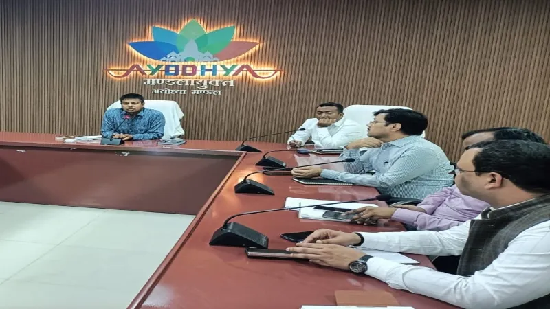दीपोत्सव तक निर्माणाधीन धर्मपथ पर शेष कार्य पूर्ण कराएं : मंडलायुक्त