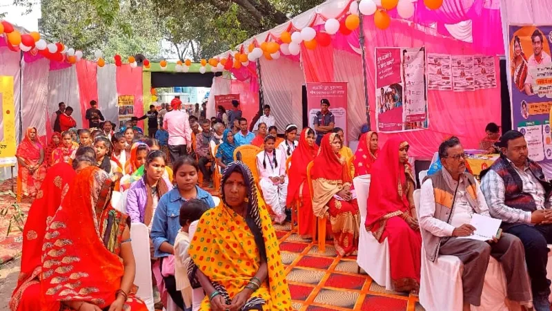 बहराइच स्वास्थ्य मेला : बीईओ ने दी सलाह - सीमित परिवार में ही पूरे होंगे सभी संसाधन 