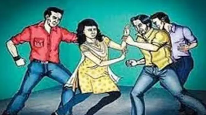 बरेली: चौकी चौराहा के पास डॉक्टर की बेटी से छेड़छाड़, आरोपी कार छोड़कर फरार