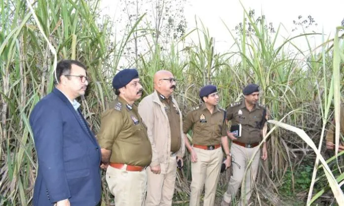 बरेली: शीशगढ़ हत्याकांड...छह घंटे तक शाही-शीशगढ़ में एडीजी और आईजी ने खंगाले खेत और जंगल