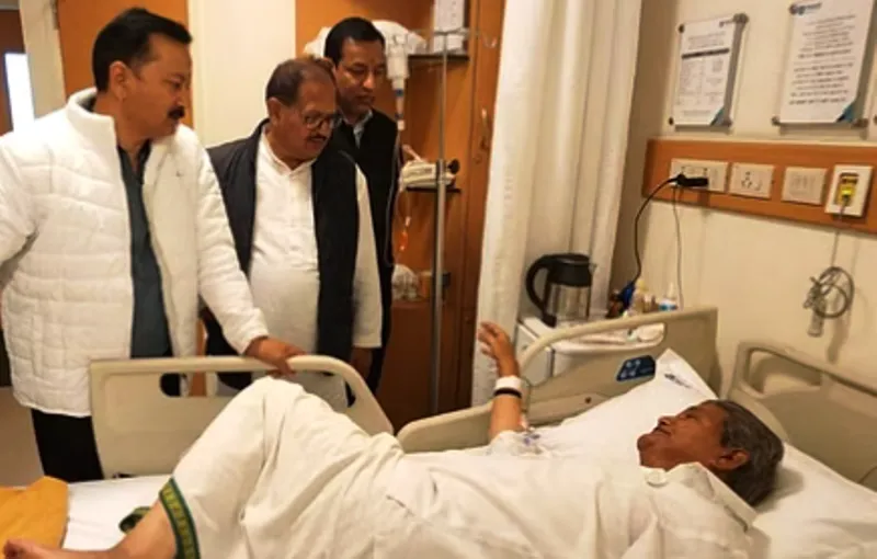 देहरादून: पूर्व सीएम हरीश रावत मैक्स अस्पताल में भर्ती