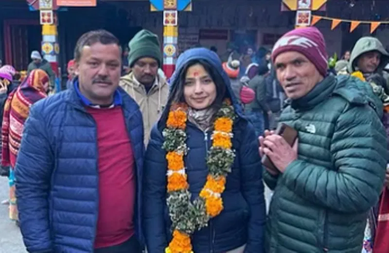 जोशीमठ: सांसद डिंपल यादव ने किए बदरी विशाल के दर्शन