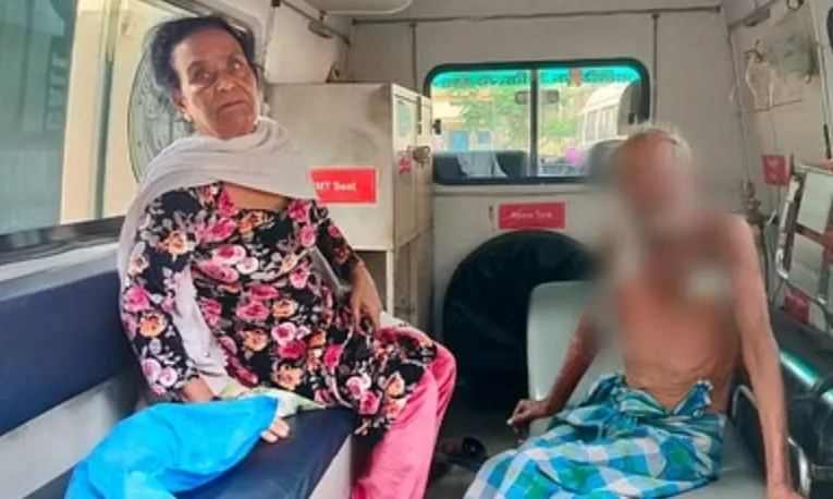 बरेली: बीड़ी से कपड़ों में आग लगने बुजुर्ग झुलसे, पुलिस ने अस्पताल में कराया भर्ती, हालत गंभीर