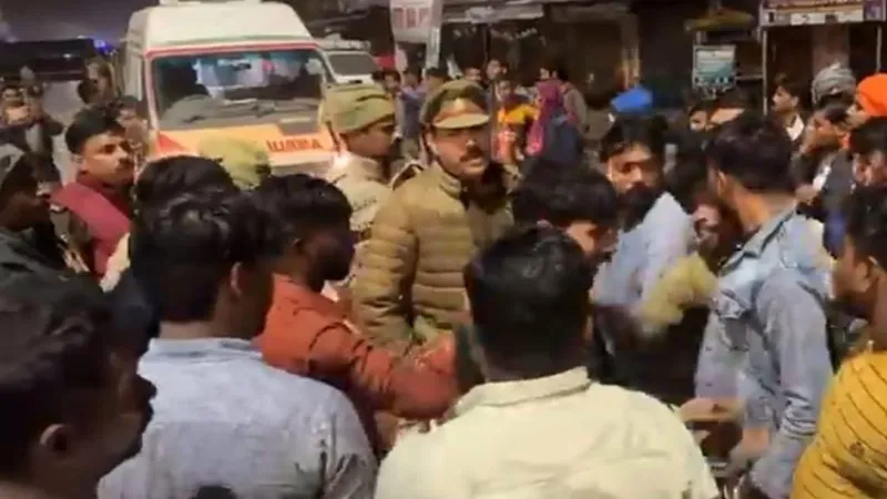 कौशांबी: नशे में धुत सिपाही ने मासूम बच्चे को कार से कुचला, दर्दनाक मौत, गुस्साए ग्रामीणों ने किया चक्का जाम
