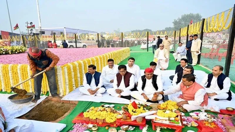 शिवपाल यादव ने भतीजे अखिलेश को प्रधानमंत्री बनाने की भरी हुंकार, कहा- सब एक होकर काम करें 
