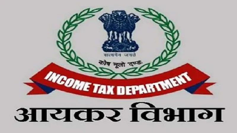 आगरा में आयकर विभाग की बड़ी कार्रवाई, तेल कारोबारियों के 40 से अधिक प्रतिष्ठानों और गोदामों पर मारा छापा