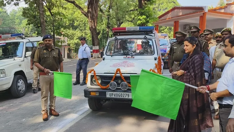 बहराइच: जीवन है अनमोल, करें सुरक्षित यात्रा..., डीएम और एसपी ने यातायात माह का किया शुभारंभ