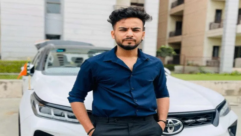 सांप के जहर मामले में यूट्यूबर एल्विश यादव की भूमिका की जांच कर रहे पुलिस उपनिरीक्षक का तबादला 