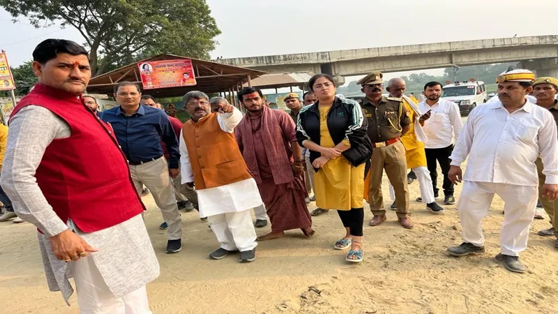 अयोध्या: एक लाख 51 हजार दीपों से जगमग होगा कामाख्या धाम, विधायक ने किया निरीक्षण 