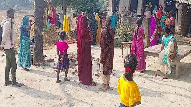 अयोध्या: फोन कर बोला- गुमटी के पीछे पड़ी है लाश... प्रेम प्रसंग में डंडे से पीट-पीटकर युवक की हत्या