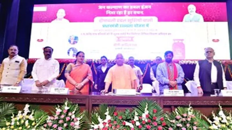 सीएम योगी का ऐलान- दिवाली ही नहीं होली में भी हम देंगे निशुल्क गैस सिलेंडर